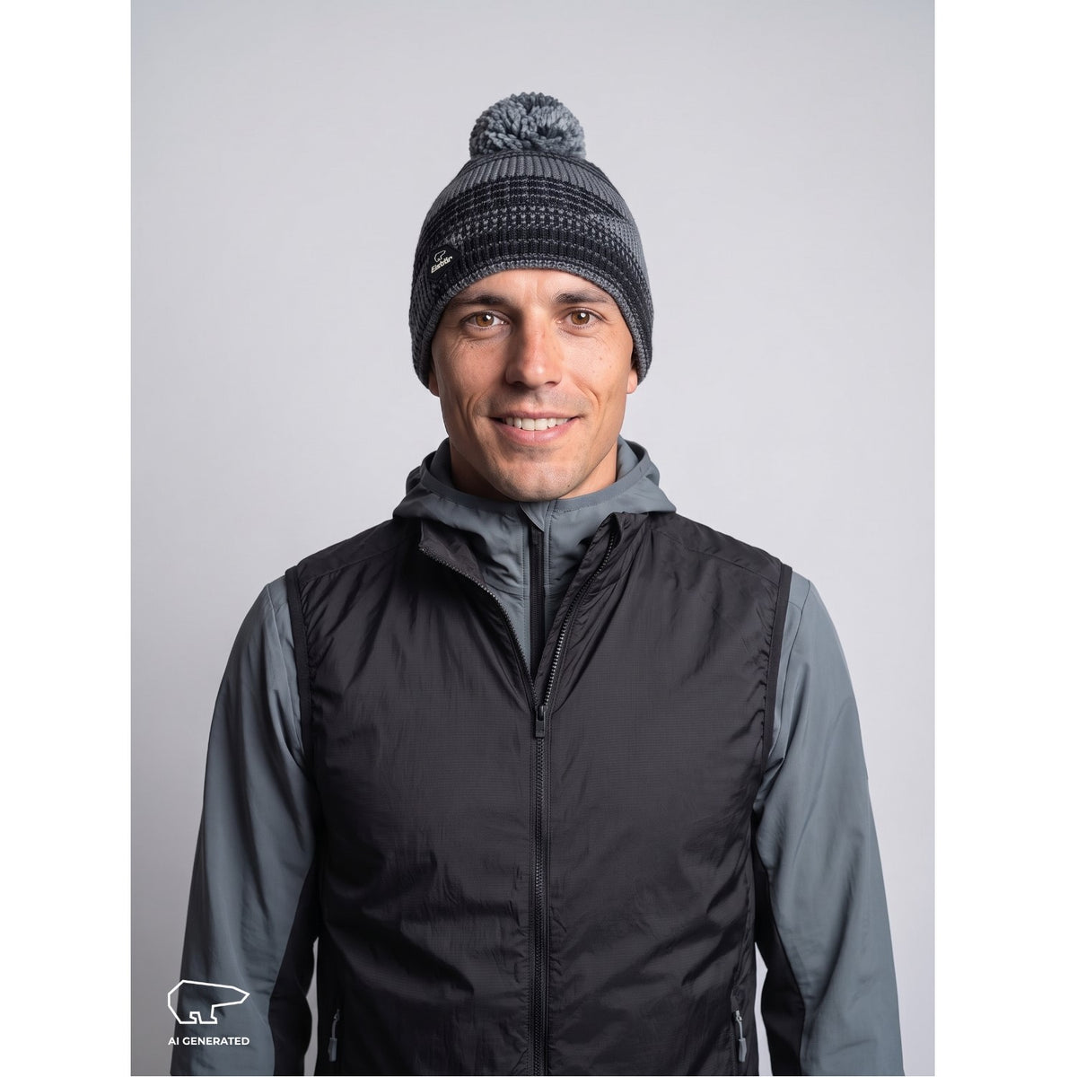 Eisbär Nona Oversize Pompon Mütze