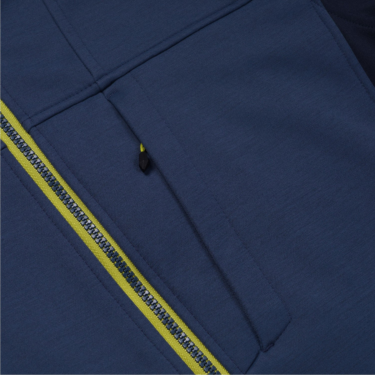 Icepeak Bazine Softshelljacke für Herren mit Kapuze und 5.000mm Wassersäule