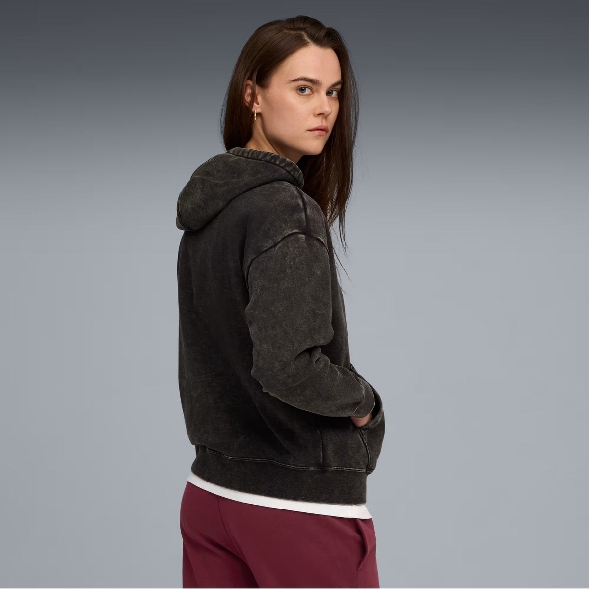 Puma Kapuzenpullover Elevated Relaxed Wash Damen mit Kägurutaschen