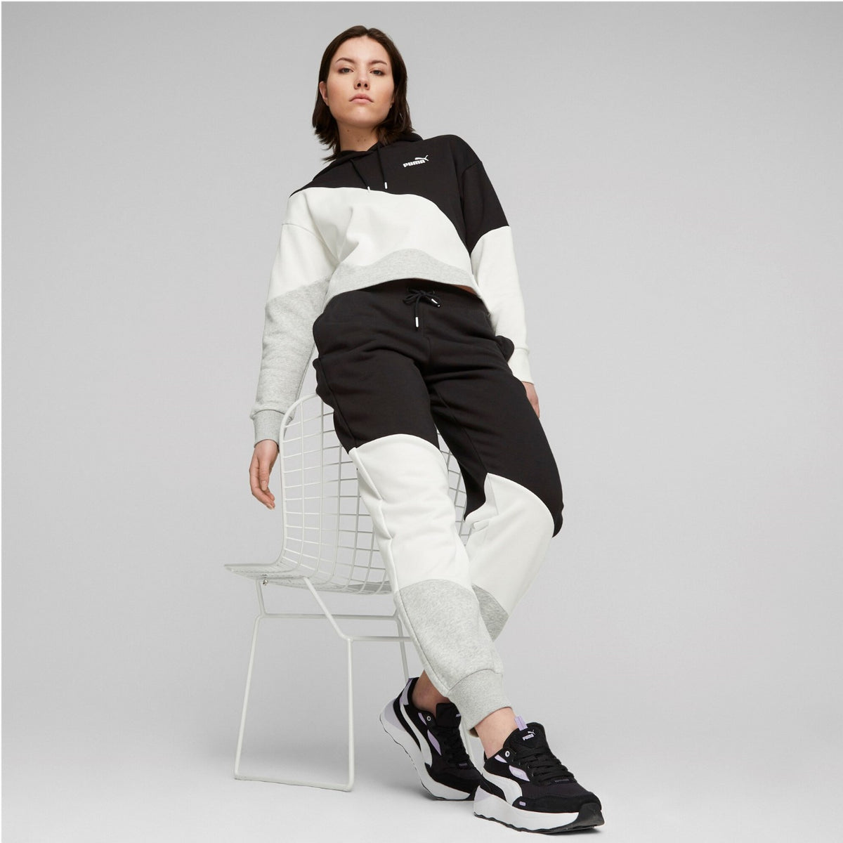 Puma Kapuzenpullover Power Cat Hoodie für Damen im Colorblock Design