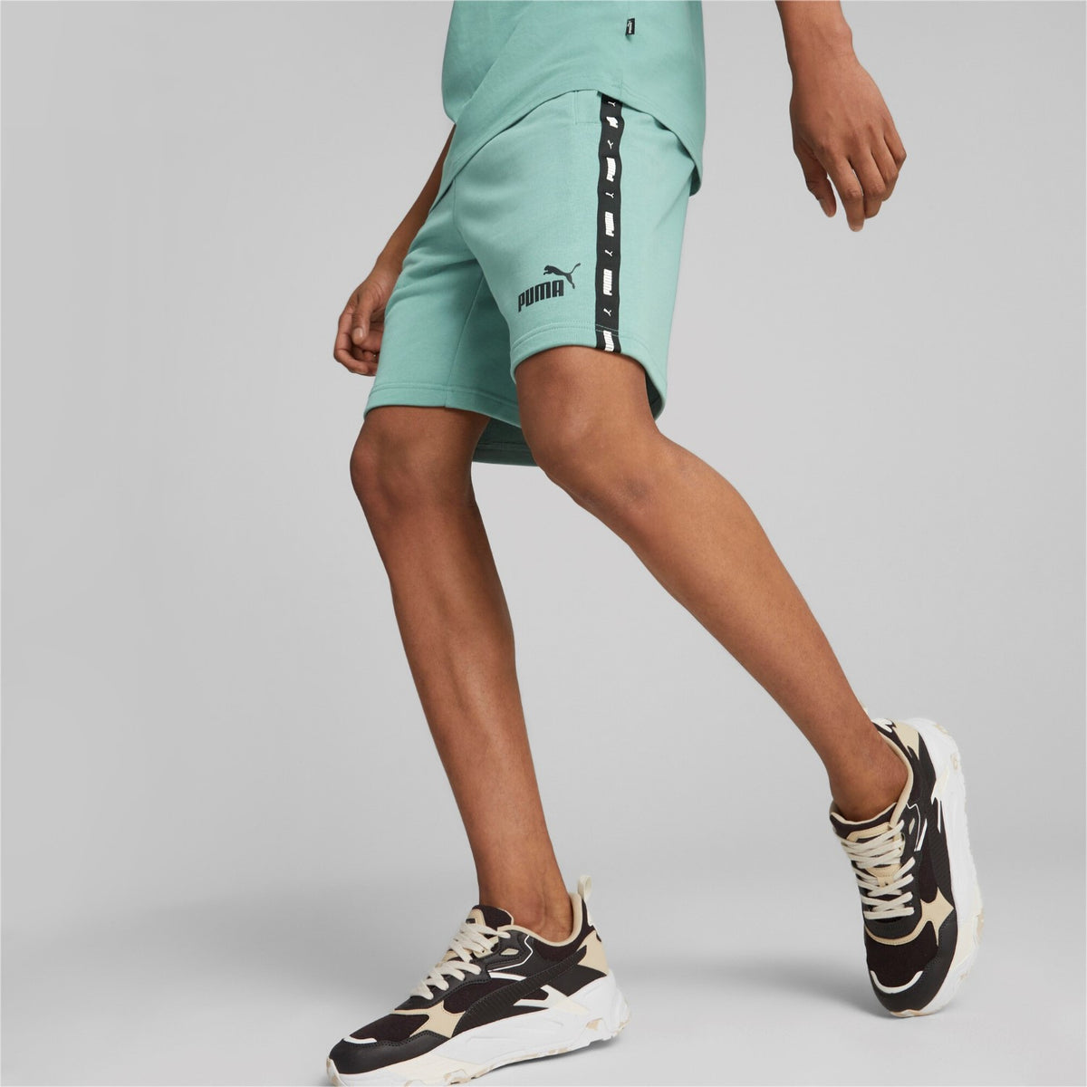 Puma ESS+ kurze Jogginghose Herren mit Taschen