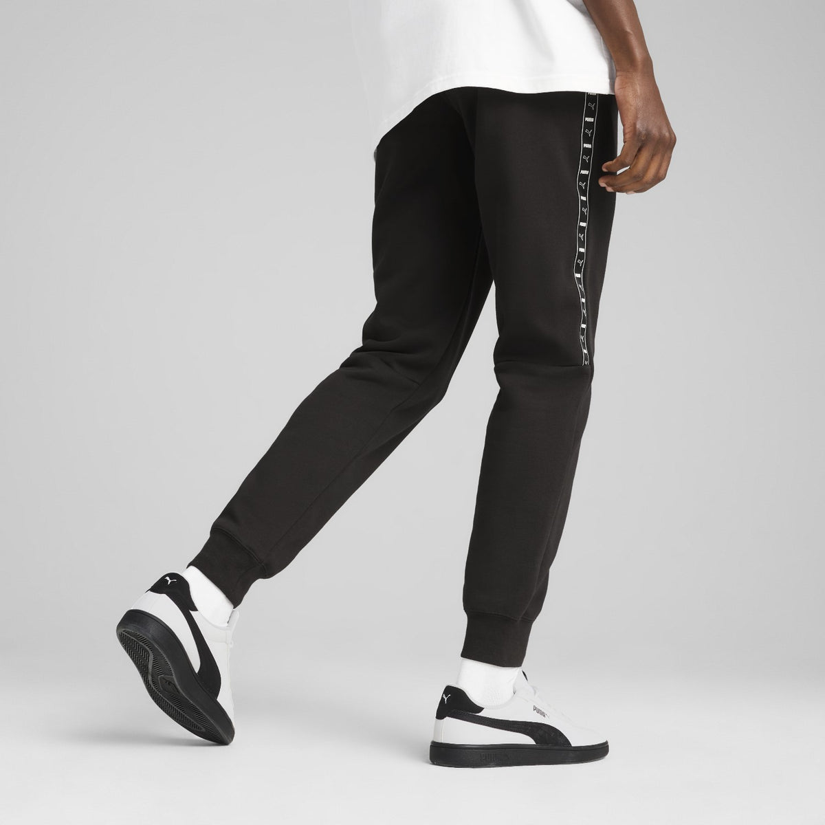 Puma ESS Tape Jogginghose Herren Sweatpants