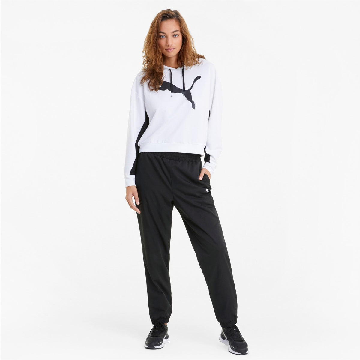 Puma Trainingshose Active Woven Pants Damen mit Mesh-Innenfutter