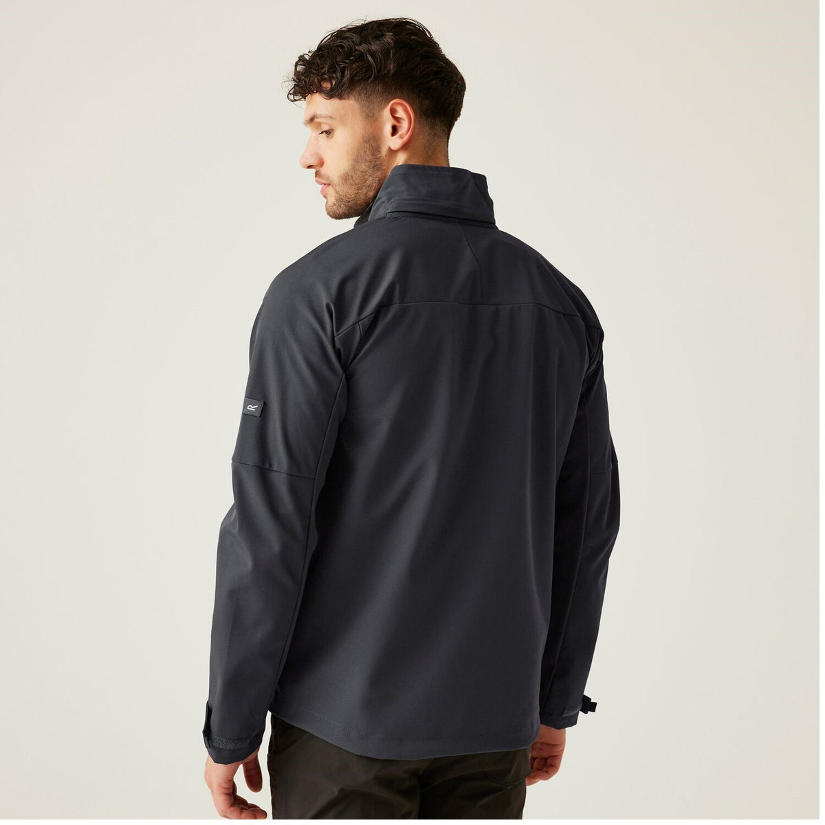 Regatta Arana Softshelljacke mit abnehmbarer Kapuze für Herren