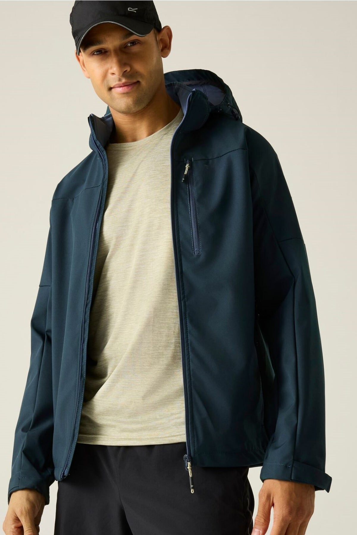 Regatta Arana Softshelljacke mit abnehmbarer Kapuze für Herren