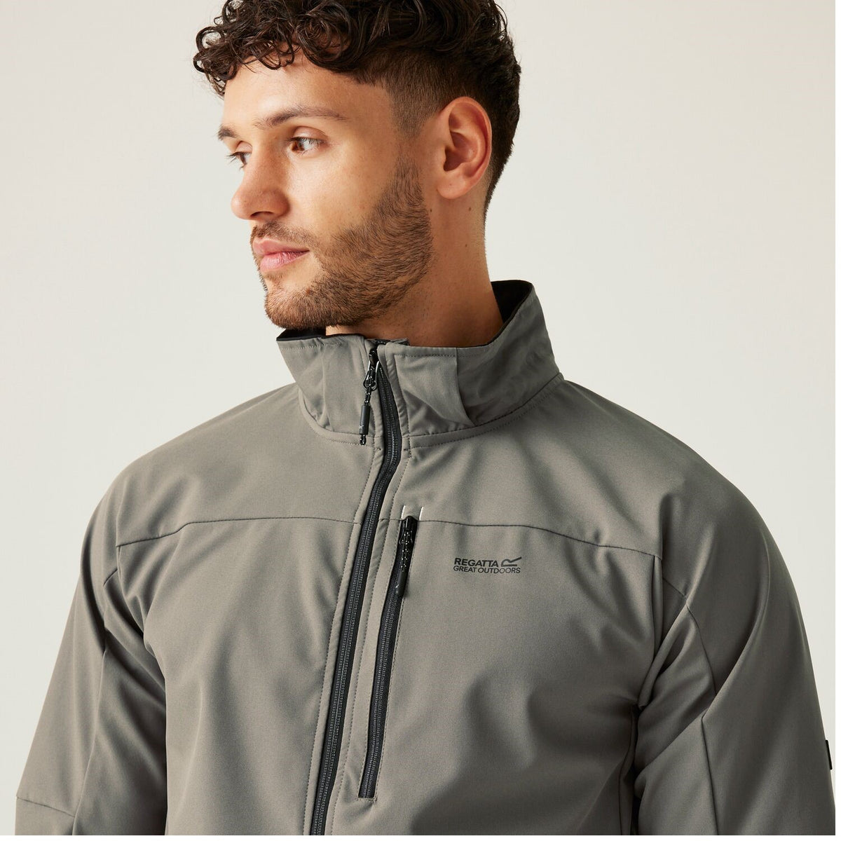 Regatta Arana Softshelljacke mit abnehmbarer Kapuze für Herren