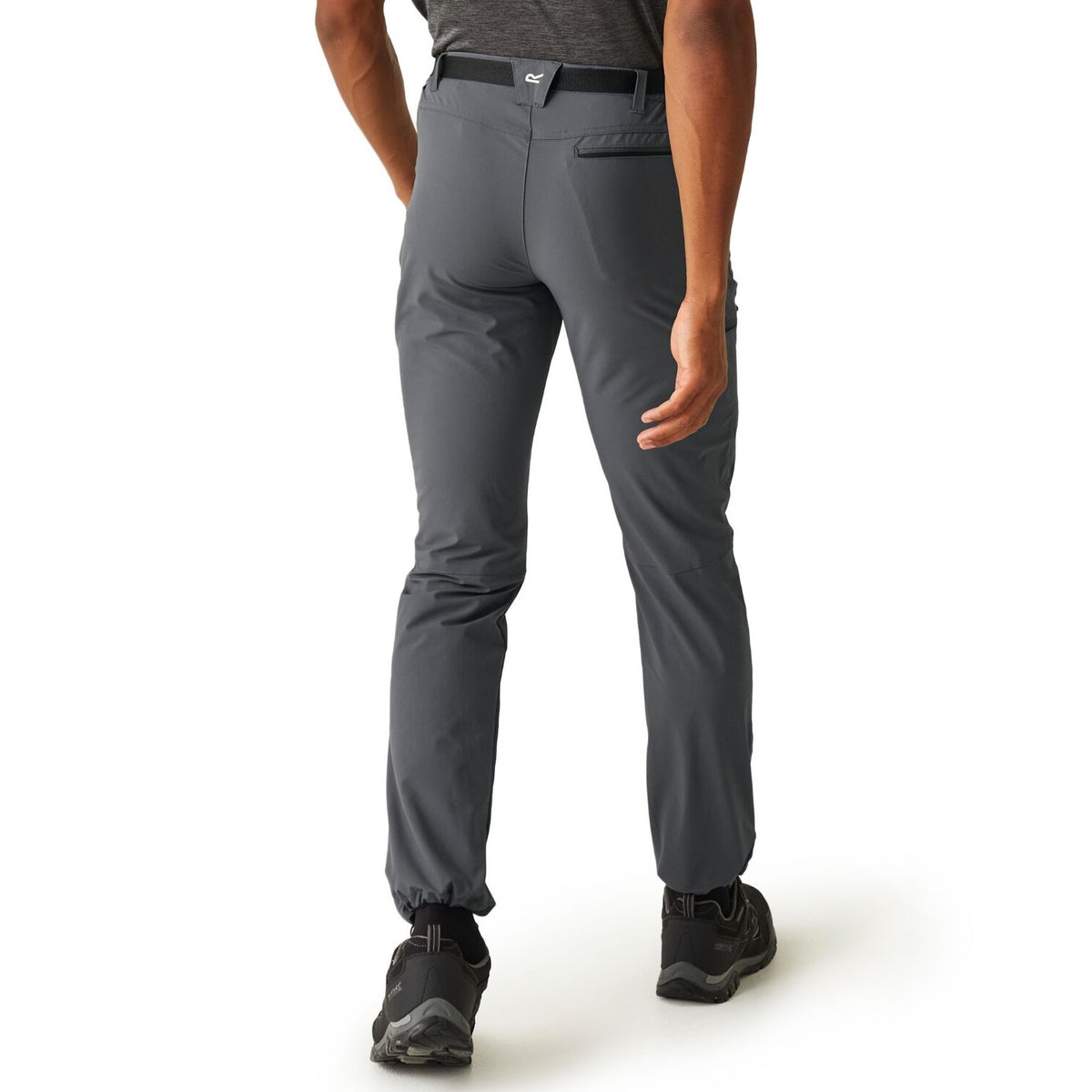 Regatta Xert Stretch III Herren Outdoorhose mit Gürtel in Kurzgröße