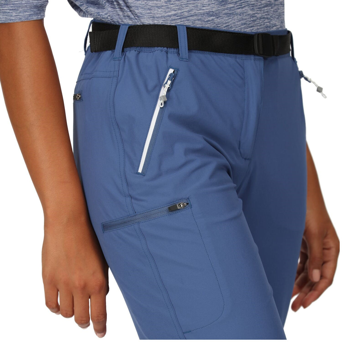 Regatta Xert Stretch Damen Outdoorhose mit Gürtel in Kurzgröße